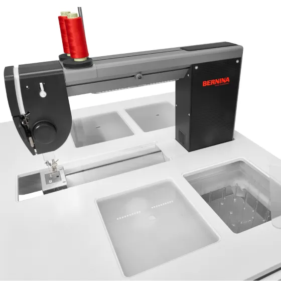Bernina Q20 with Lift Table
