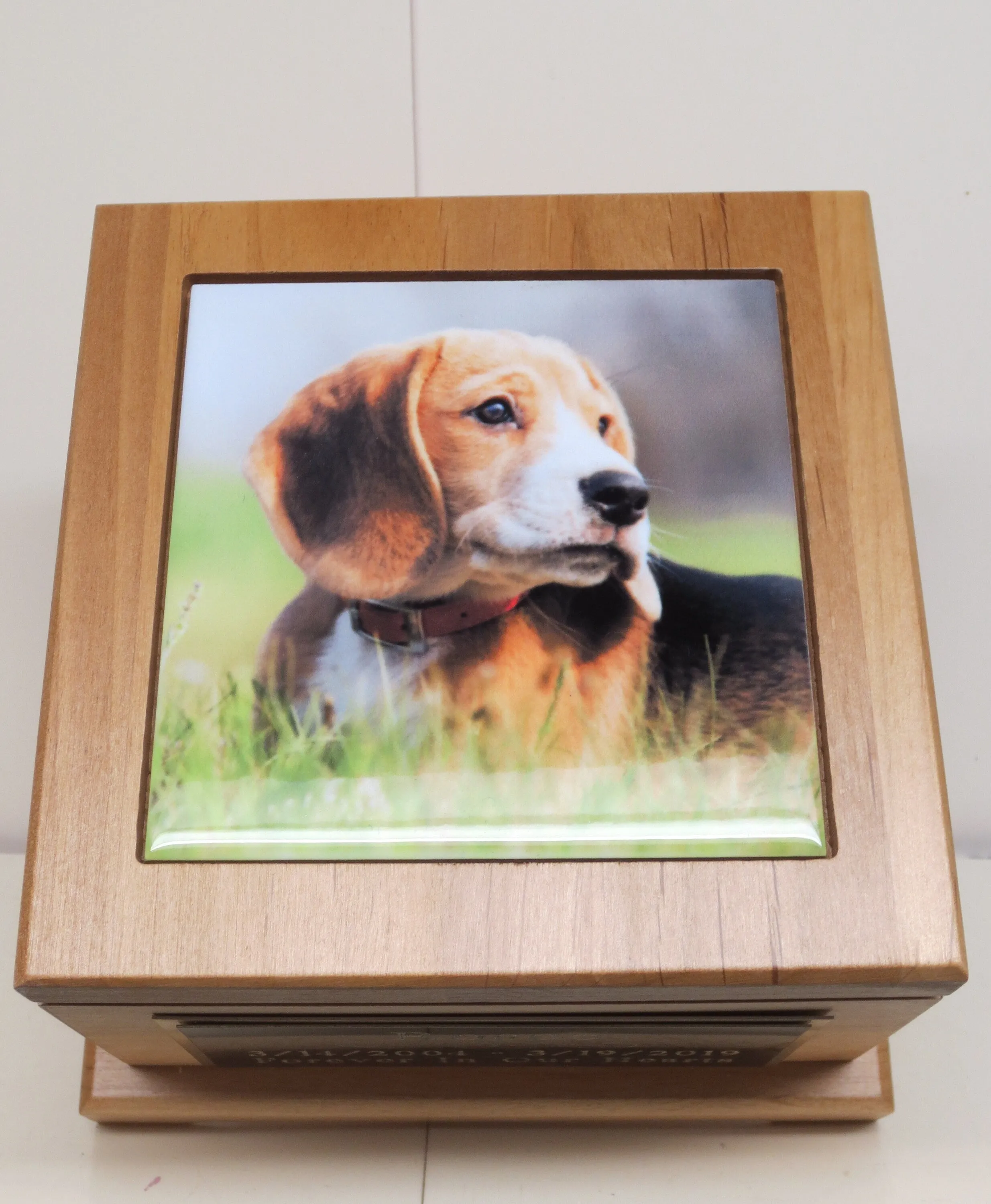 Custom Dog Memorial Pet Urn Keepsake Box Cremation Urn Custom Photo Tile & Personalized Black Tag Red Alder Medium to Large Dog UpTo 60lb