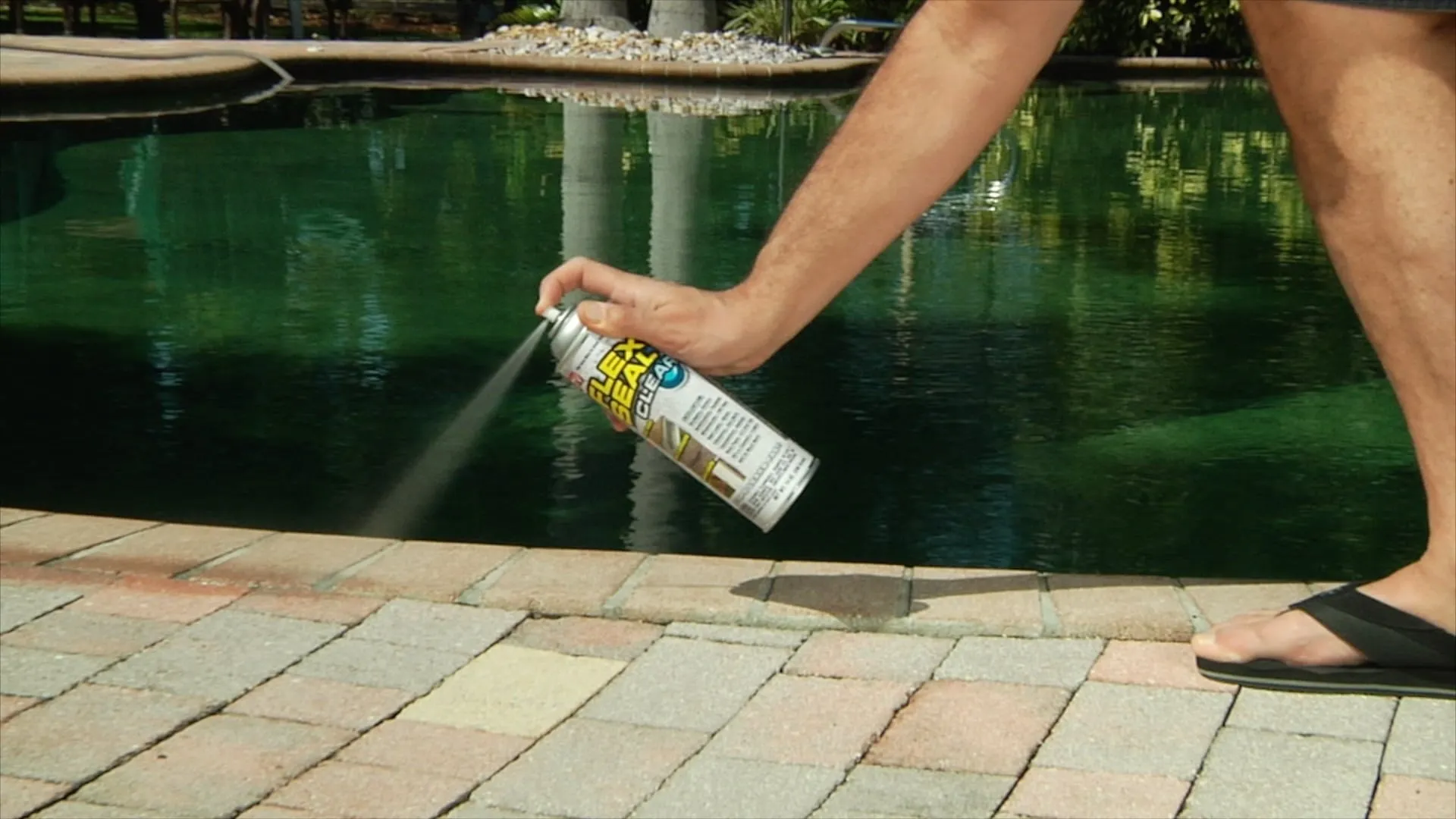 Flex Seal As Seen on TV Aerosol Liquid Rubber Sealant Coating, 14 oz, Clear