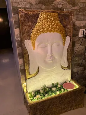 Holiness Craft Water Fountain 3.5 feet Wall Budha Fiber Water Fountain for Living Room Home Decor Garden Patio Deck Porch - Yard Art Decoration Gift Gifting with LED Lights Water Pump (Golden White)