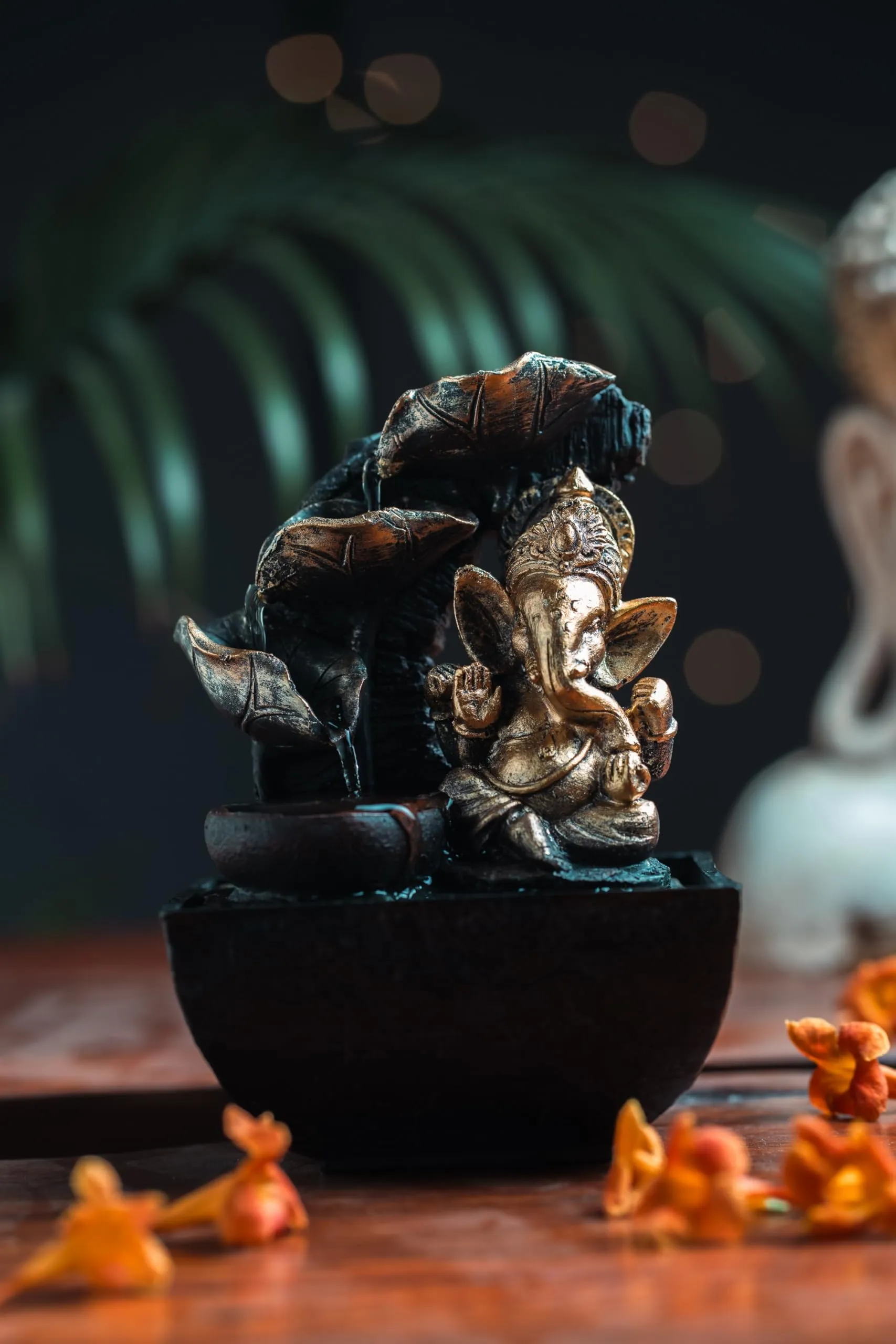 Interio Crafts Ganesha Idol Table Top Water Fountain for Office and Home Decor with LED Light (Material : Polyresin, H: 9 Inches