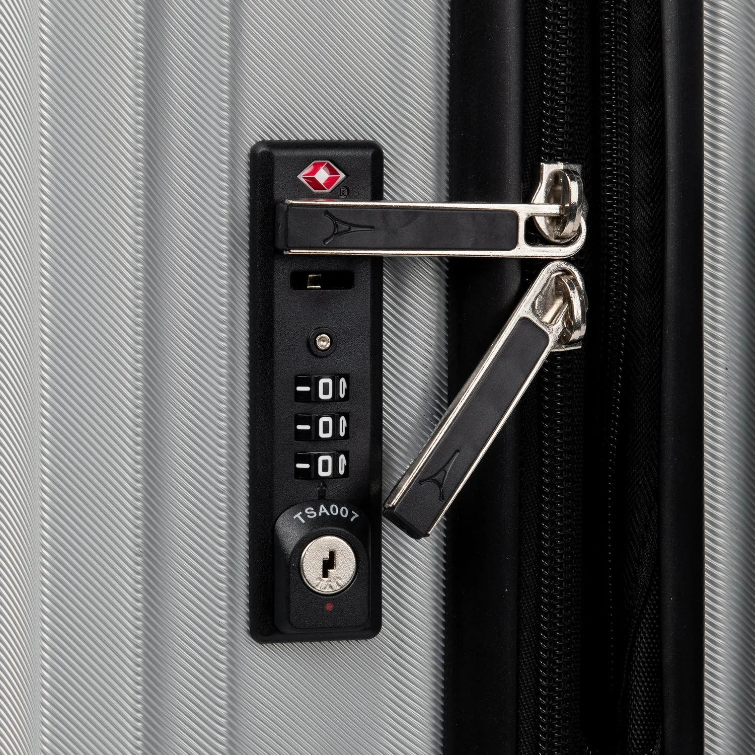 Maxlite® Air Large Check-In Hardside Spinner