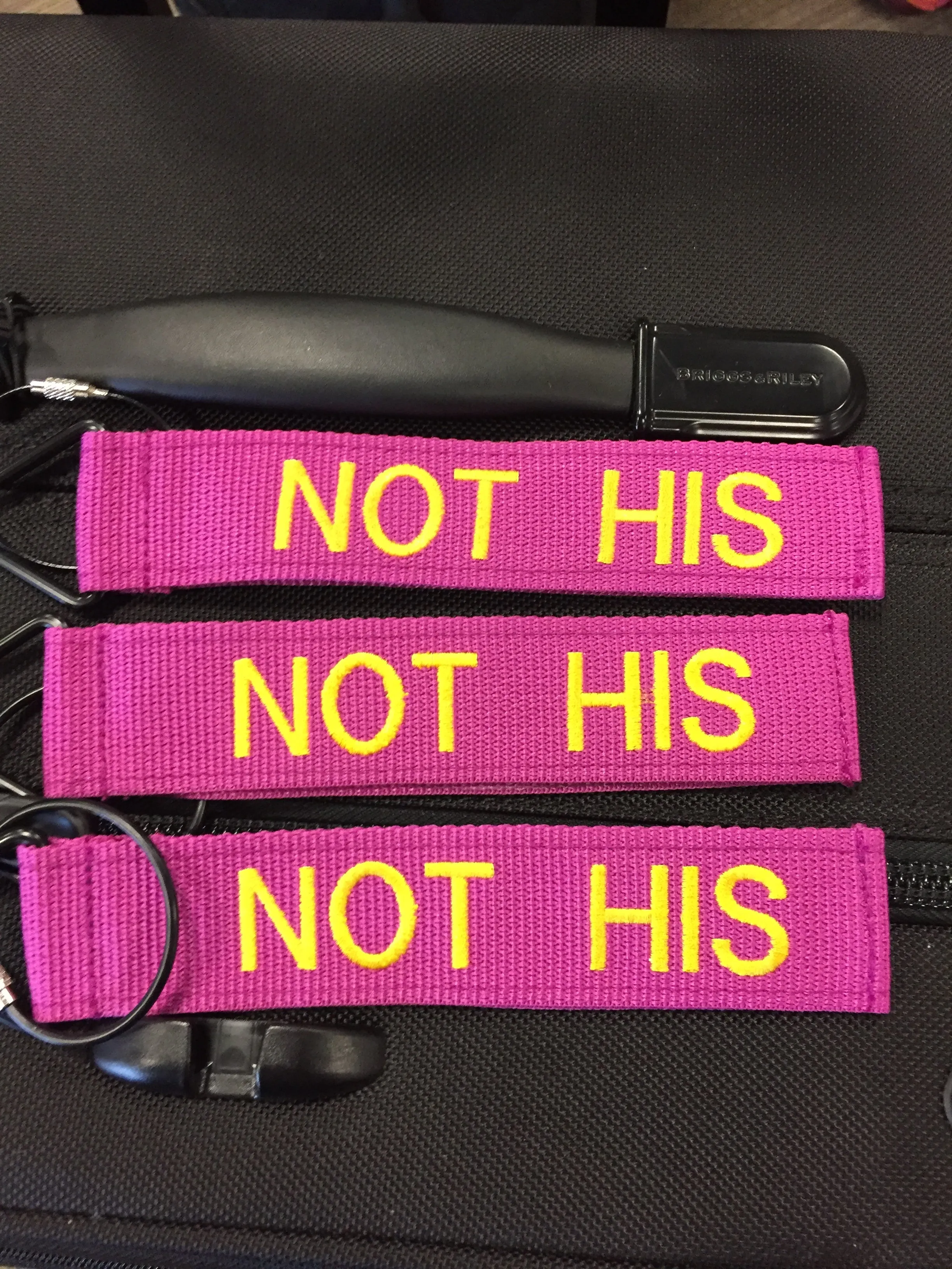 TudeTag - "NOT HIS" Luggage Tag Identifier